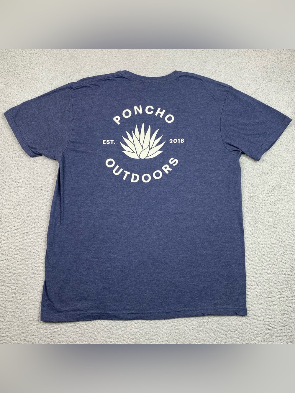 Poncho Outdoors T Shirt Men's Size L (Estimated) Short Sleeve Crewneck Fishing